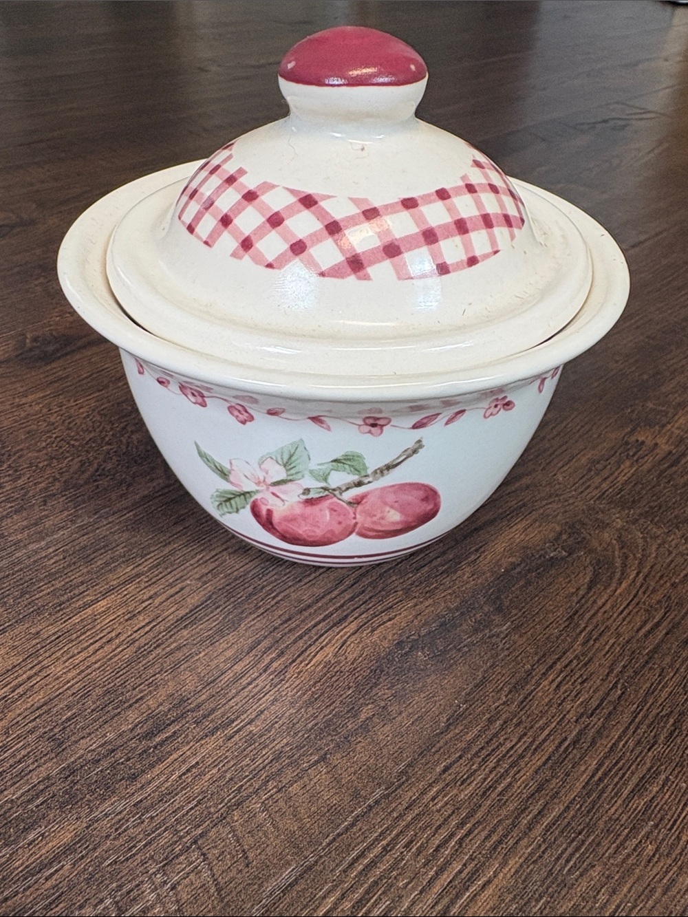 Pfaltzgraff Delicious Ceramic Covered Sugar Bowl with burgundy Fruit Motif